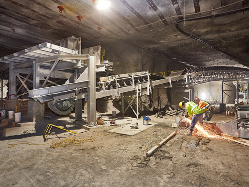 UNDERGROUND TO SURFACE CONVEYOR SYSTEM